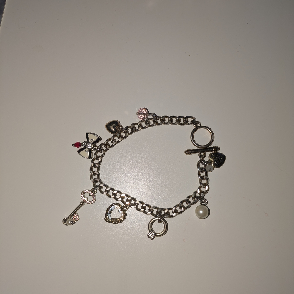 AUTHENTIC Betsy Johnson Elegant Gold Charm Bracelet